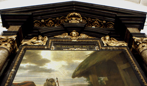 Voormalig hoogaltaarretabel van de Antwerpse Sint-Michielsabdij in de Sint-Trudokerk te Zundert - detail portiek © Valérie Herremans